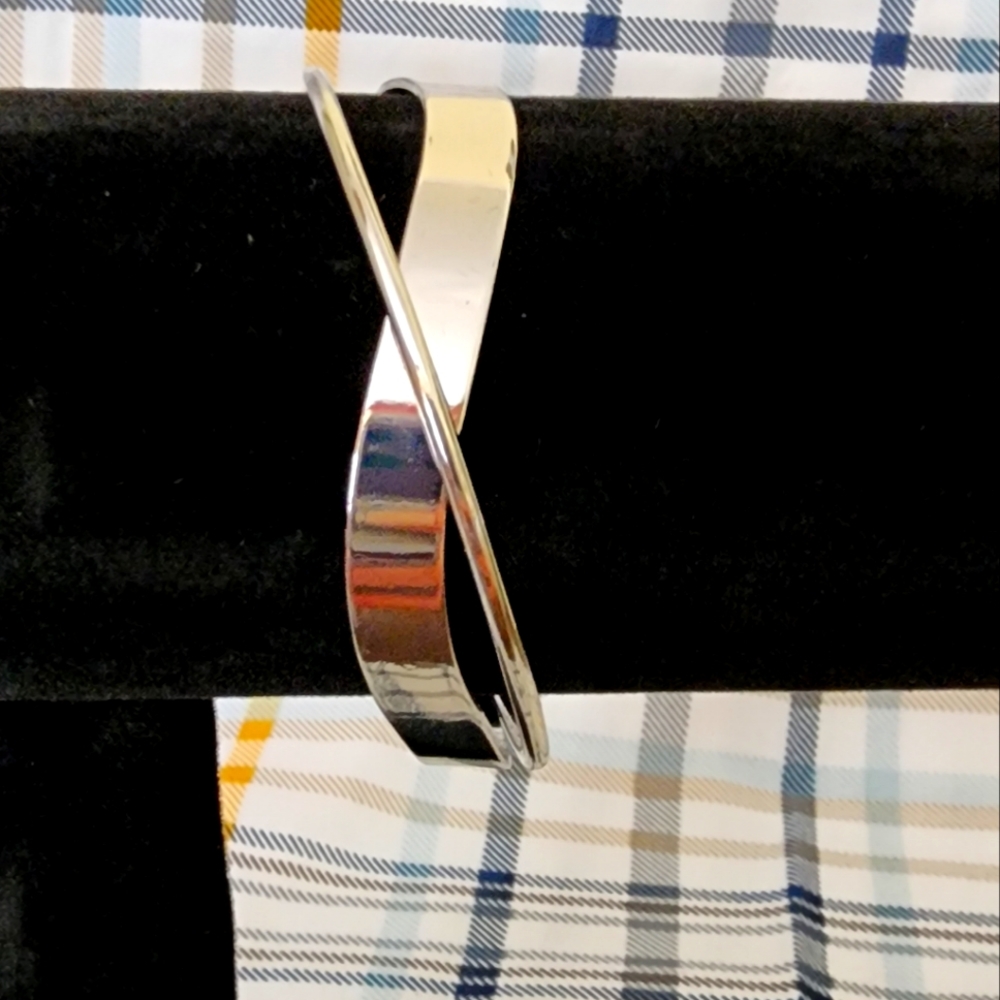 Criss Cross Bracelet